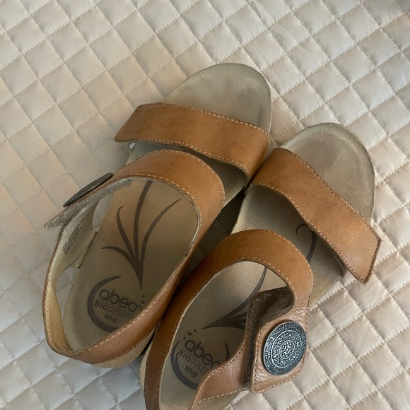 Wedges - Picture 4 of 4